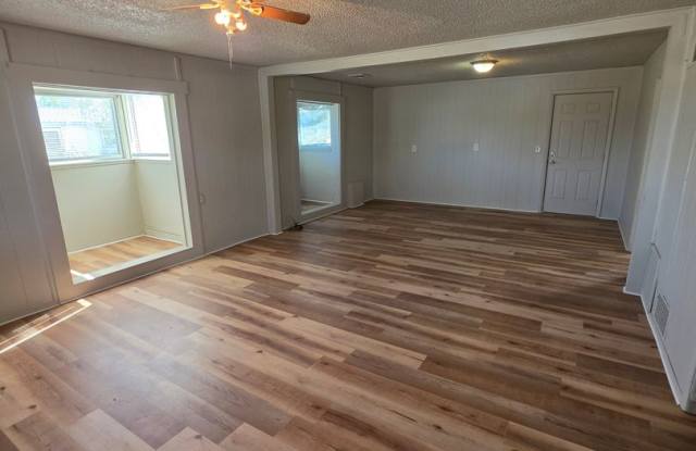 ALL PROSPECTIVE TENANTS MUST SUBMIT A $58 NON-REFUNDABLE APPLICATION FEE PER APPLICANT ONLINE AND BE PRE-QUALIFIED PRIOR TO ANY SHOWINGS Gallery 3