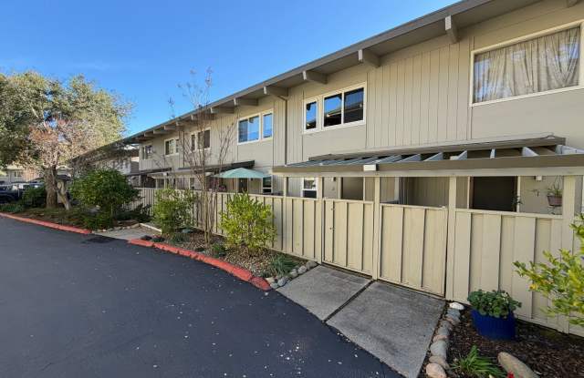 2 Bed 1 Bath Condo W/ Garage In Orinda photos photos