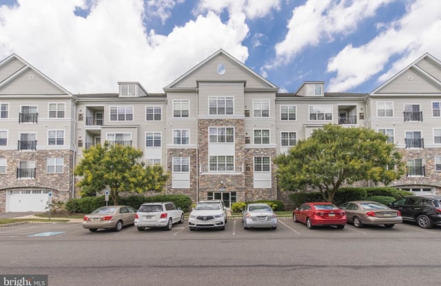 4303 LYDIA HOLLOW DR #B - 4303 Lydia Hollow Dr, Chester Heights, PA 19342