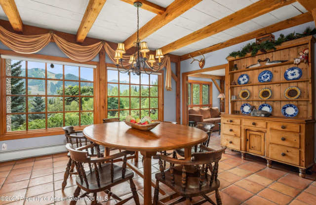 927 Red Mountain Road Gallery 4