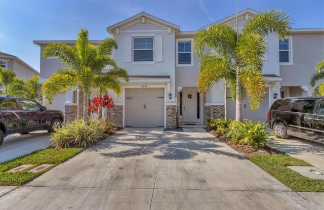 8657 PALMER PARK CIRCLE - 8657 Palmer Park Circle, Sarasota County, FL 34238