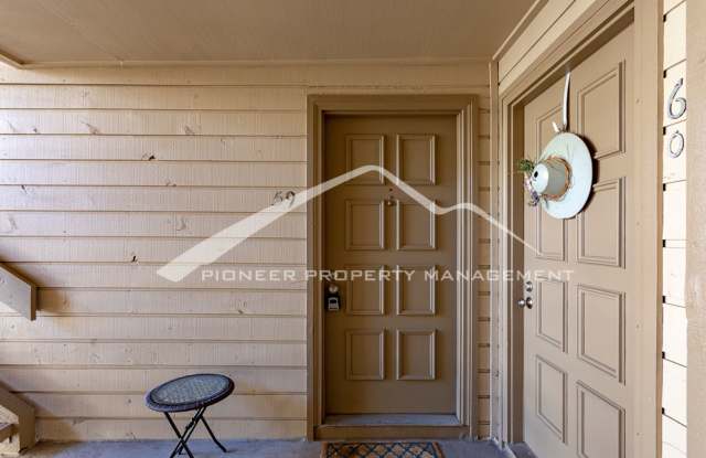 Charming Condo with Central AC and Washer/Dryer photos photos