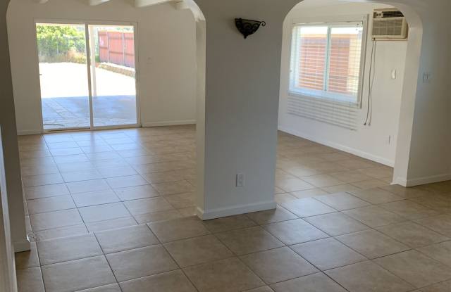 5841 Mariposa Place Gallery 4