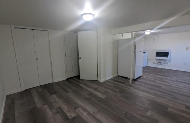 Renovated Basement Level Studio Apartment in Columbia, MO Gallery 4