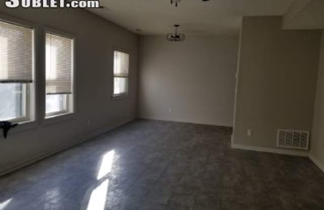 3526  Locust St - 3526 Locust Street, Kansas City, MO 64111