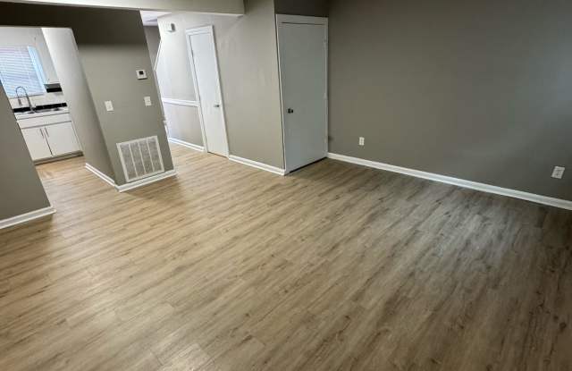 101 Aqua Ct Gallery 3
