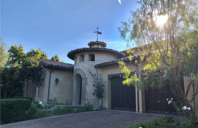 34 gondoliers Bluff - 34 Gondoliers Blf, Newport Beach, CA 92657