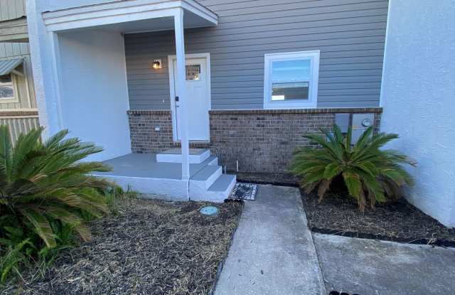 Waterfront Townhouse for Rent – 609 S. Bertha Ave | Near Tyndall AFB photos photos