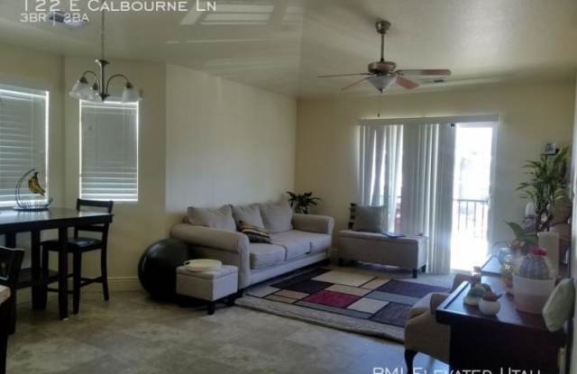 122 E Calbourne Ln Gallery 3