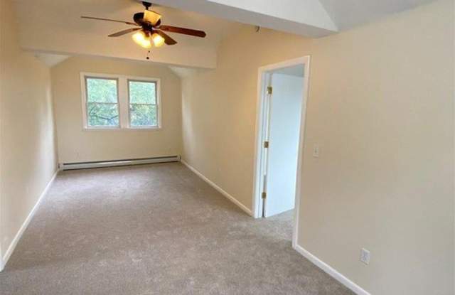 49 Croton Point Avenue unit: C photos photos