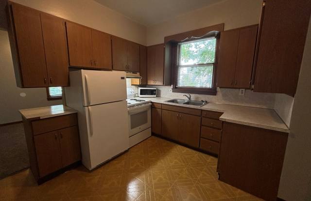 3 bed, 1 bath near NDSU! MOVE IN TODAY! photos photos 3 bed, 1 bath near NDSU! MOVE IN TODAY! photos photos