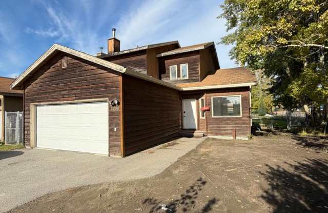 Spacious 3-Bedroom, 2.5 Bathroom Home with Garage Gallery 1