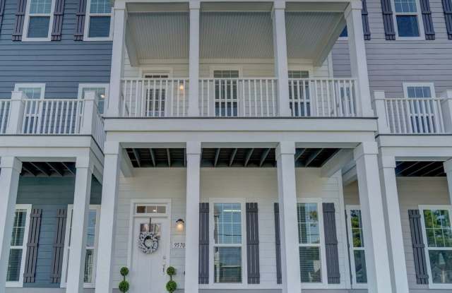 3-Bedroom Townhome w/Attached Garage! Available 07-09-25! Pet Friendly, 400 Yards To Beaches! All Appliances Convey! photos photos