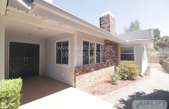 3 Bedroom 2 Bathroom in Country Estates photos photos
