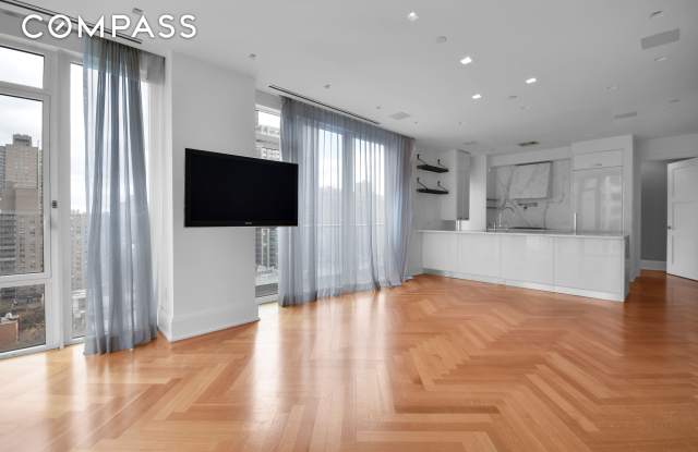 305 East 85th Street - 305 East 85th Street, New York City, NY 10028