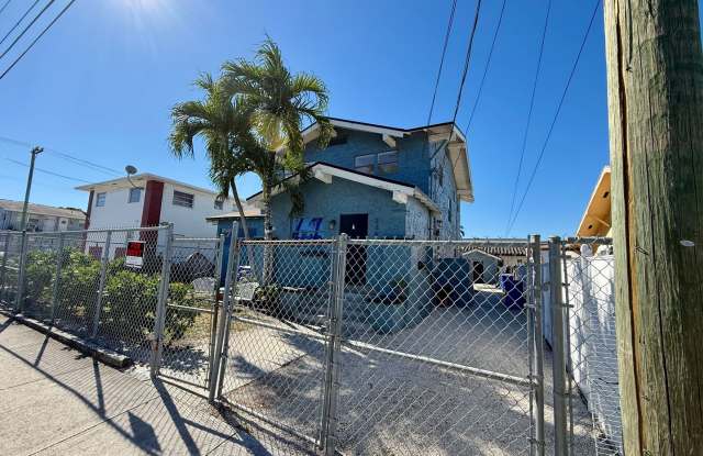 Renovated Large 3 Bed 1 Bath Unit Available For Rent Located In Little Havana. photos photos Renovated Large 3 Bed 1 Bath Unit Available For Rent Located In Little Havana. photos photos