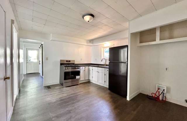 Four Bedroom Home in Northwest Grand Rapids photos photos