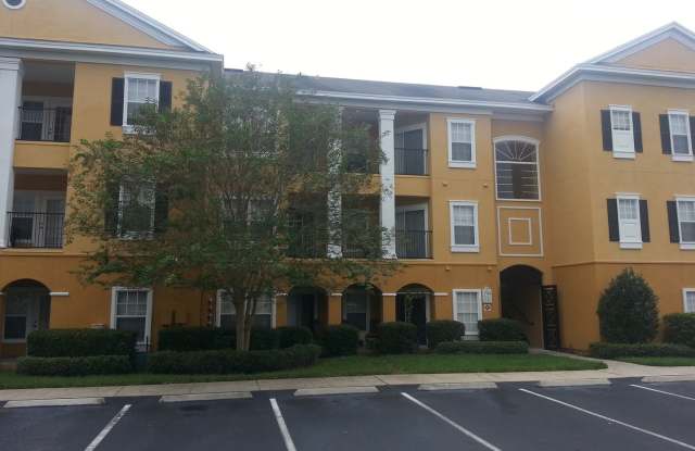Newly Renovated 2/2 with outside storage room Gallery 1