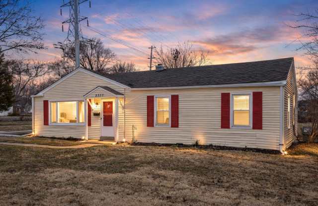 Space to Spare on Frost photos photos Space to Spare on Frost photos photos