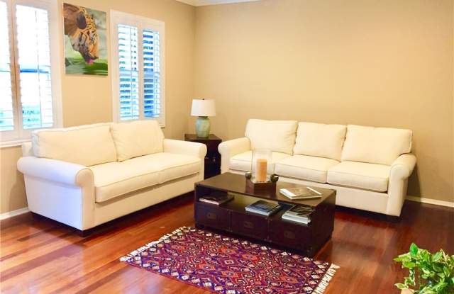 64 Shade Tree Gallery 2