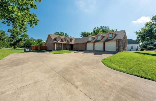 507 W 2ND Street - 507 West Second Street, Maypearl, TX 76064
