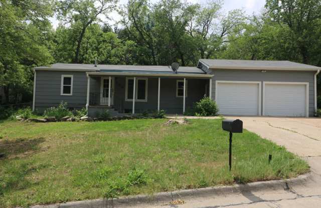 Nice 3 bedroom 1 bathroom home located in a quiet neighborhood! photos photos