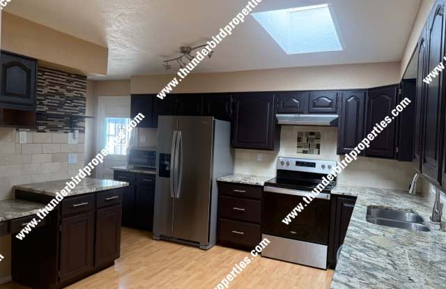 Available NOW!! Located in the NE heights. Gallery 4