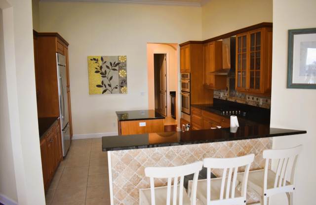 895 SW GRAND RESERVES Boulevard SW Gallery 3