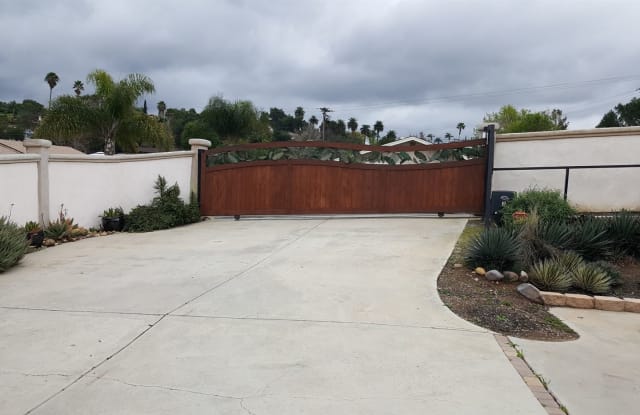 714 San Pasqual Valley Road - 714 San Pasqual Valley Road, Escondido, CA 92027