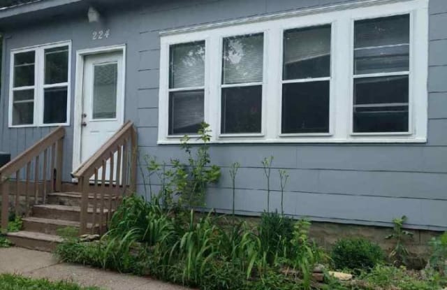 224 N Avon St - 224 Avon Street North, St. Paul, MN 55104