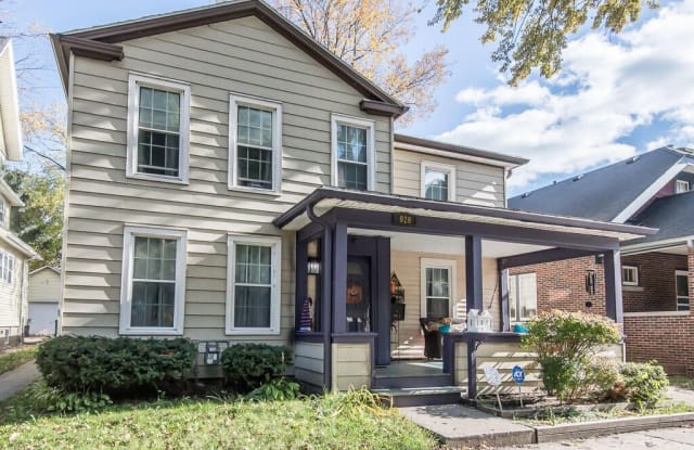 929 College Avenue - 929 College Avenue, Racine, WI 53403