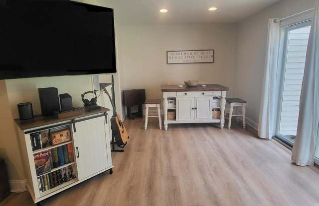 32 Redwood Drive Gallery 3
