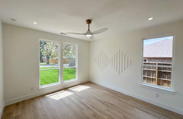 338 Texana Street Gallery 4