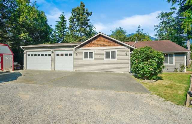 16107 Goldbar Boulevard - 16107 Goldbar Boulevard, May Creek, WA 98251