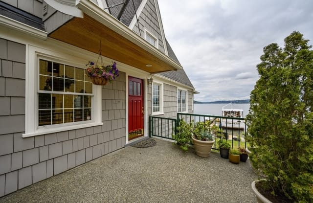 10628 Rainier Ave S - 10628 Rainier Avenue South, Bryn Mawr-Skyway, WA 98178