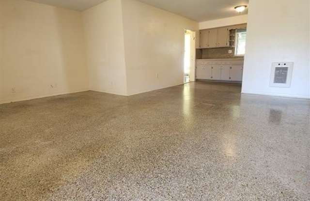 2707-2709 NE 32nd St photos photos