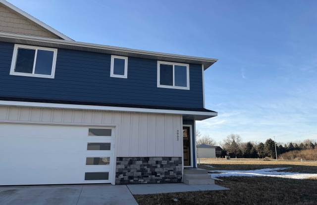 3902 South Caballo Court - 3902 South Caballo Court, Sioux Falls, SD 57106