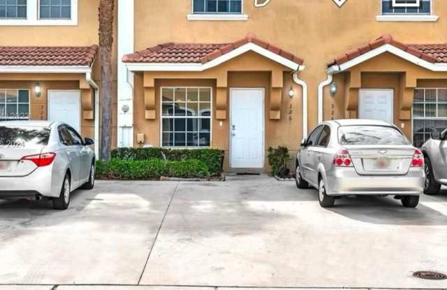 326 SW 120th Ave - 326 Southwest 120th Avenue, Pembroke Pines, FL 33025