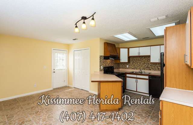 Beautiful house with 3 bedrooms and 2 bathrooms located in Poinciana, FL Gallery 3