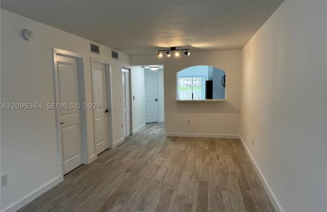 2650 SE 12th Pl Gallery 4