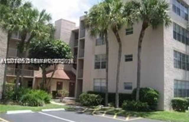 9470 Live Oak Pl Gallery 2