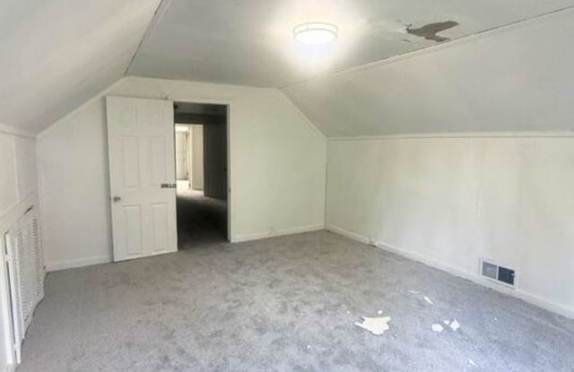 6514 Fullerton Avenue Gallery 4