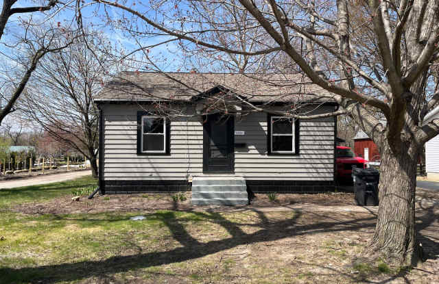 Fully Remodeled 2 Bedroom 1.5 Bathroom House in Moline photos photos