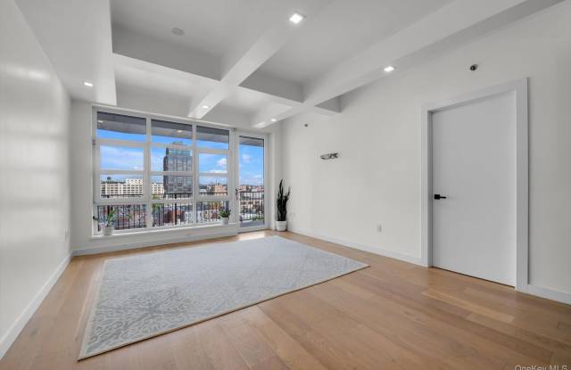 5-33 48th Avenue Gallery 2