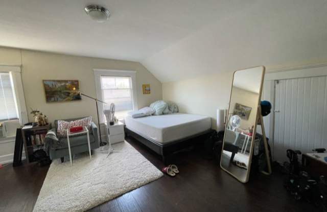 251 Emerson St - 251 Emerson Street, Palo Alto, CA 94301