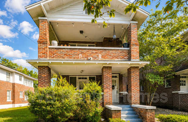 2309 College St photos photos