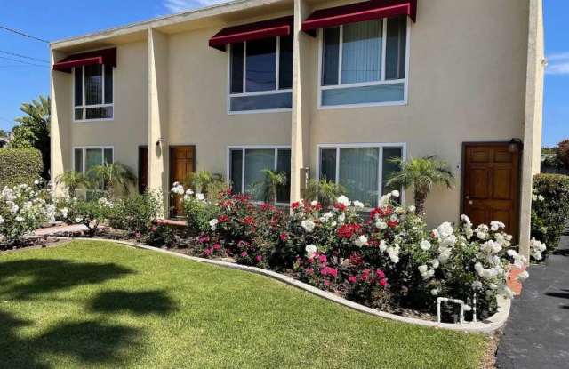 2346 Santa Ana Ave - 2346 Santa Ana Avenue, Costa Mesa, CA 92627