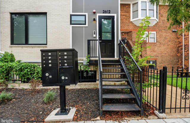 2612 UNIVERSITY Place NW Gallery 3