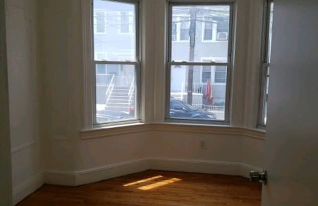 242 Grant Avenue - 1 Gallery 1