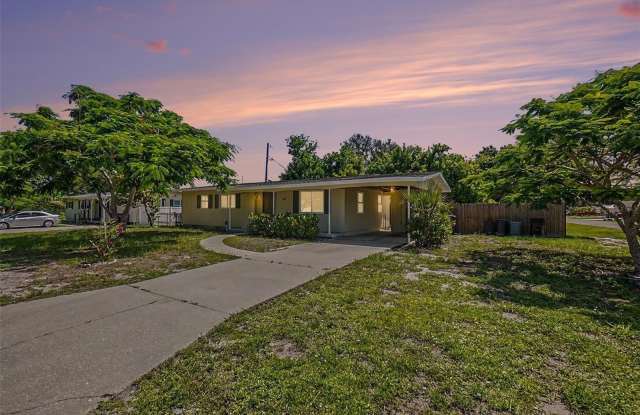 6515 3RD STREET Court W Gallery 1